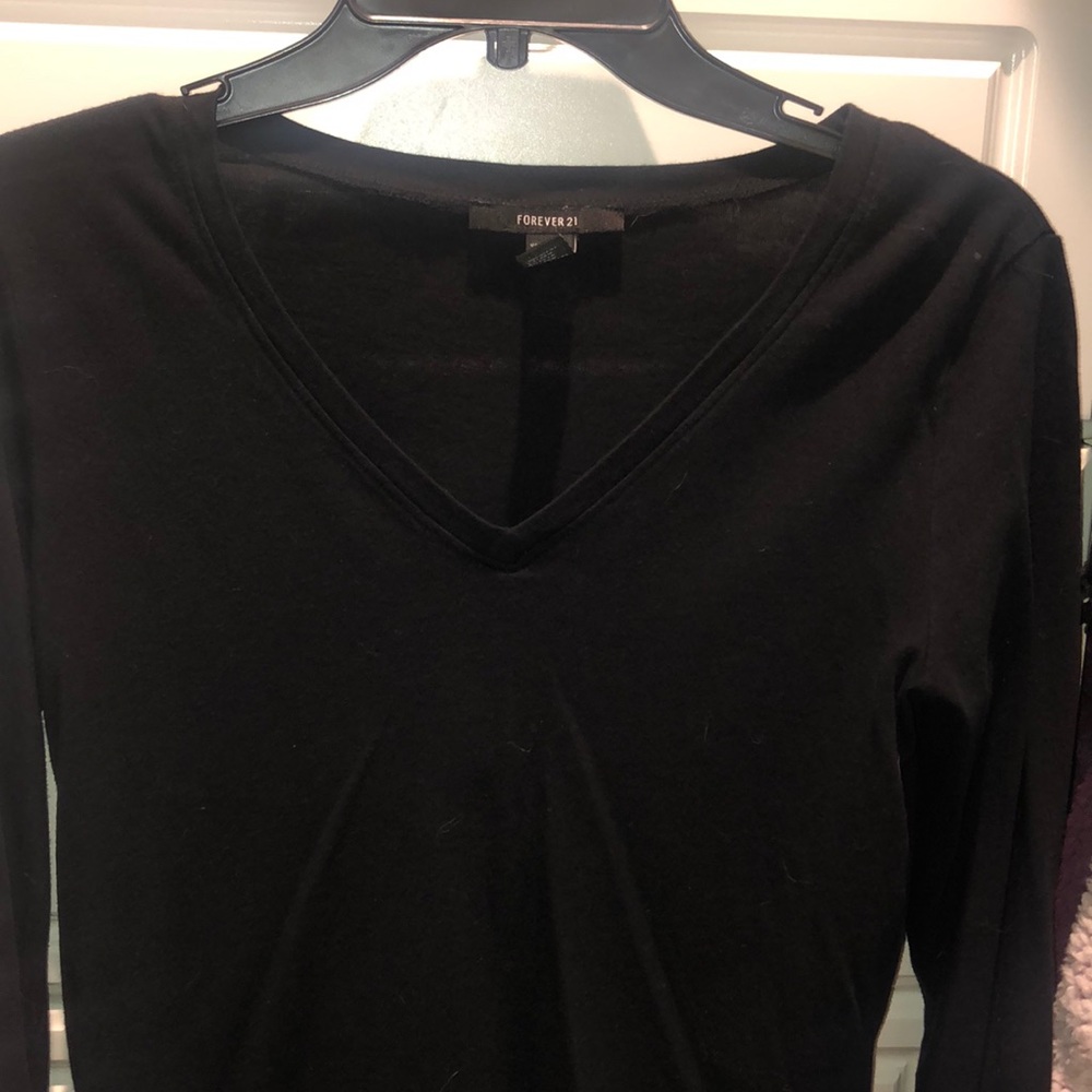 basic black v neck - Picture 2 of 3